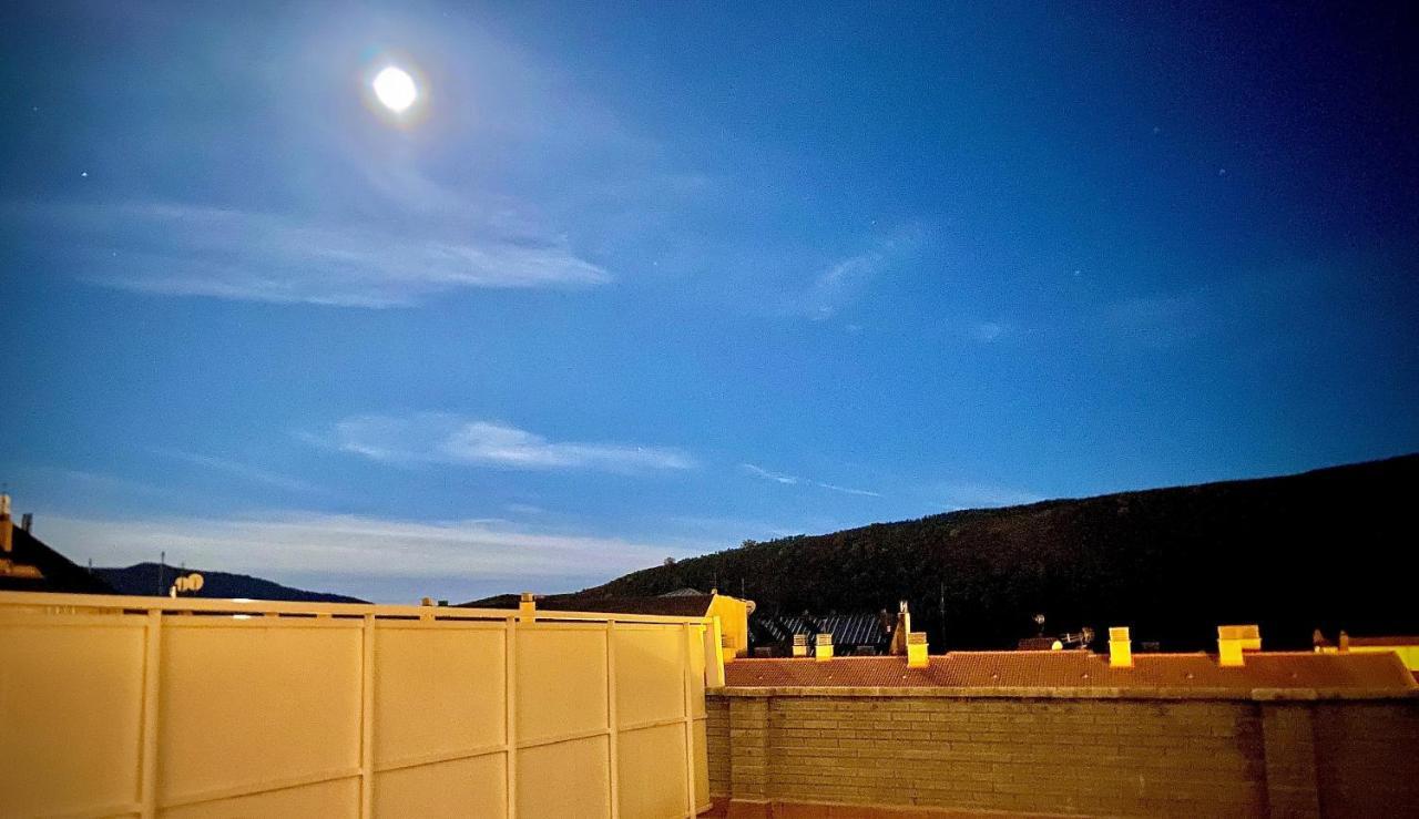 Apartamento El Rinconcito De Sabi Sabiñánigo Exterior foto